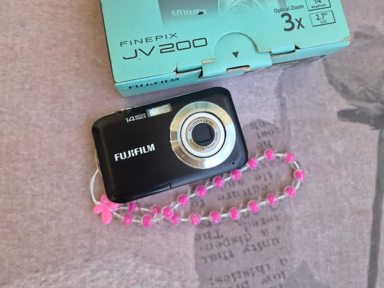 Fujifilm FinePix JV200(Like new)