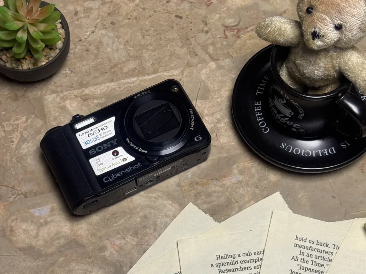 Sony Cyber-shot HX7V