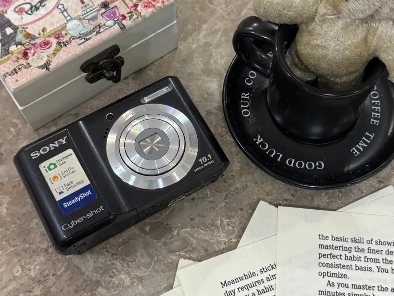 Sony Cyber-shot DSC S2000