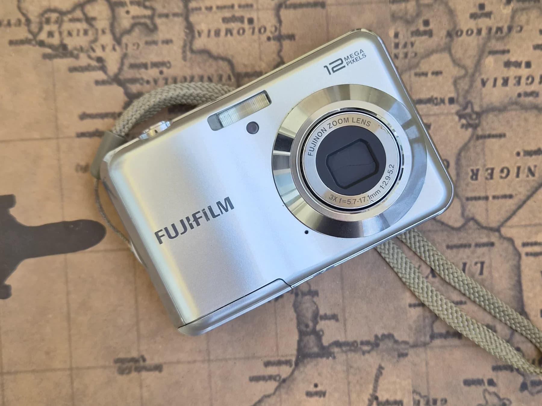 Fujifilm finepix Av110