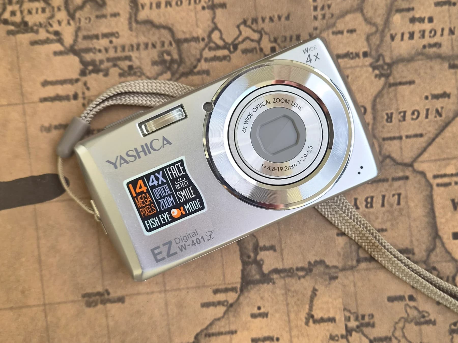Yashica EZ W-401