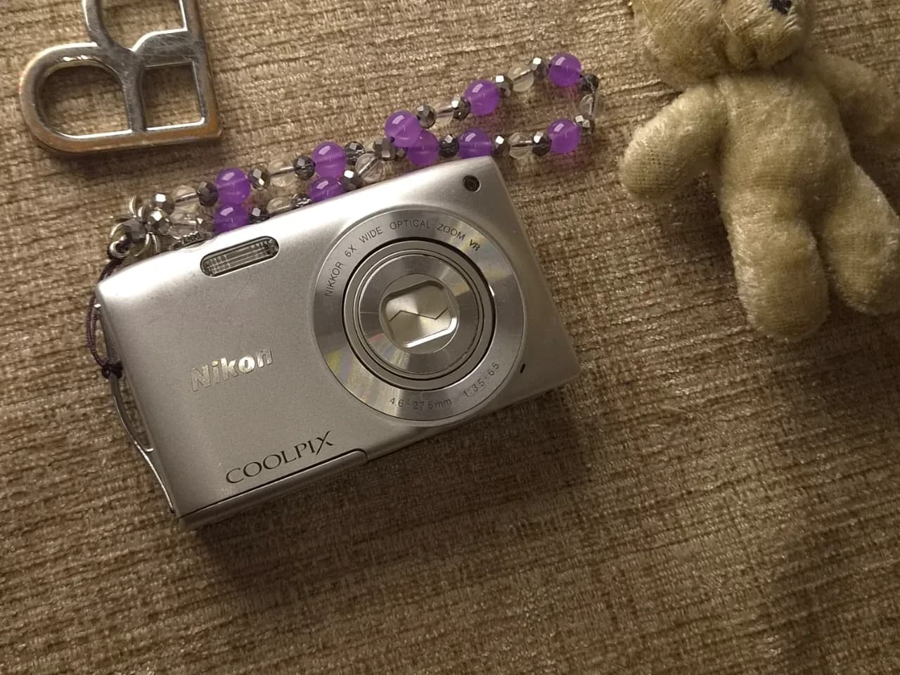 Nikon coolpix s2600 (with box)