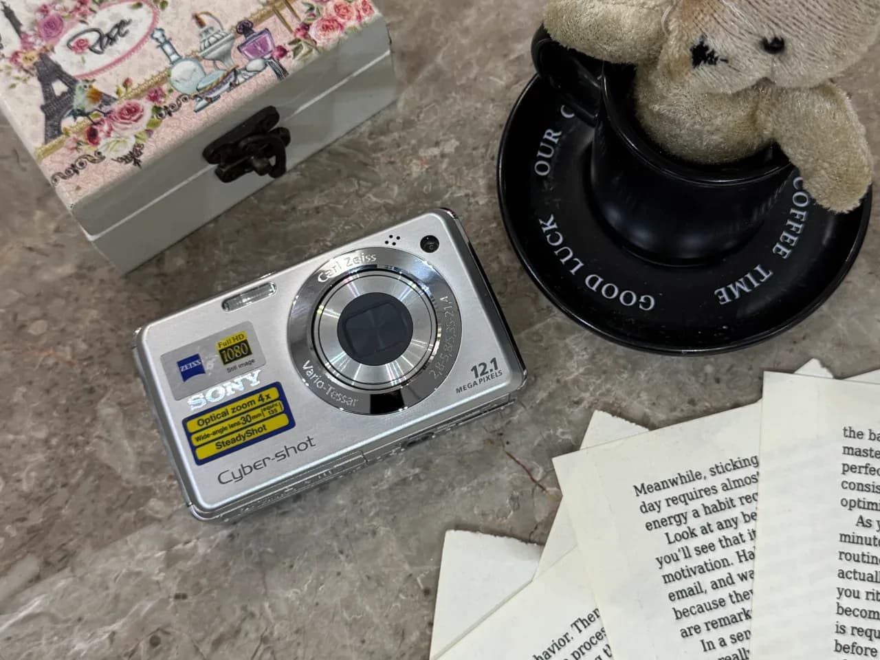 Sony Cyber-shot DSC-W210
