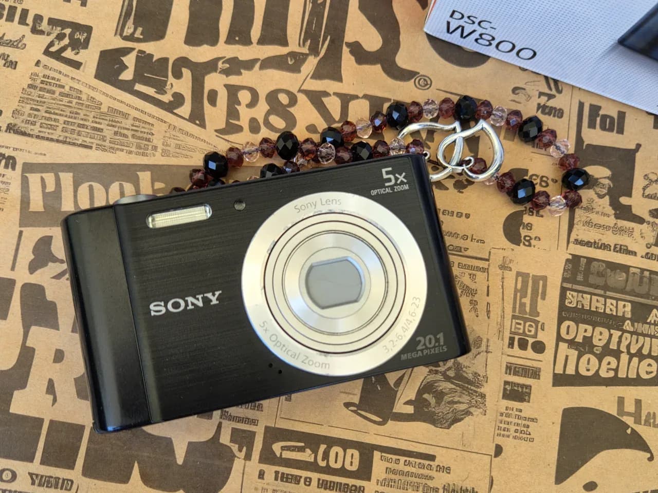 Sony Cyber-shot W800 with box