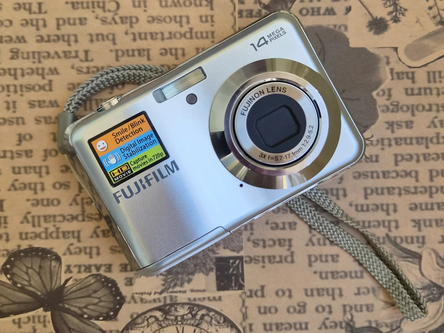 Fujifilm finepix AV230 | full box set