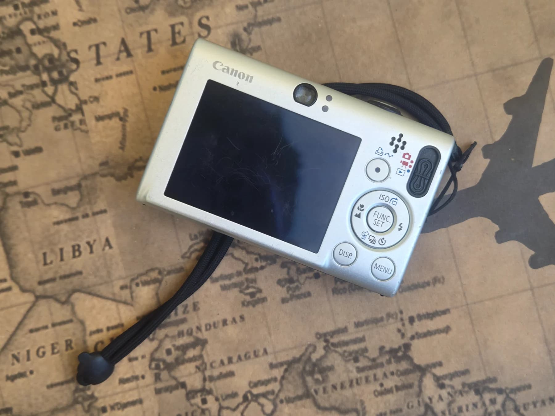 Canon ixus 80 is thumbnail 2