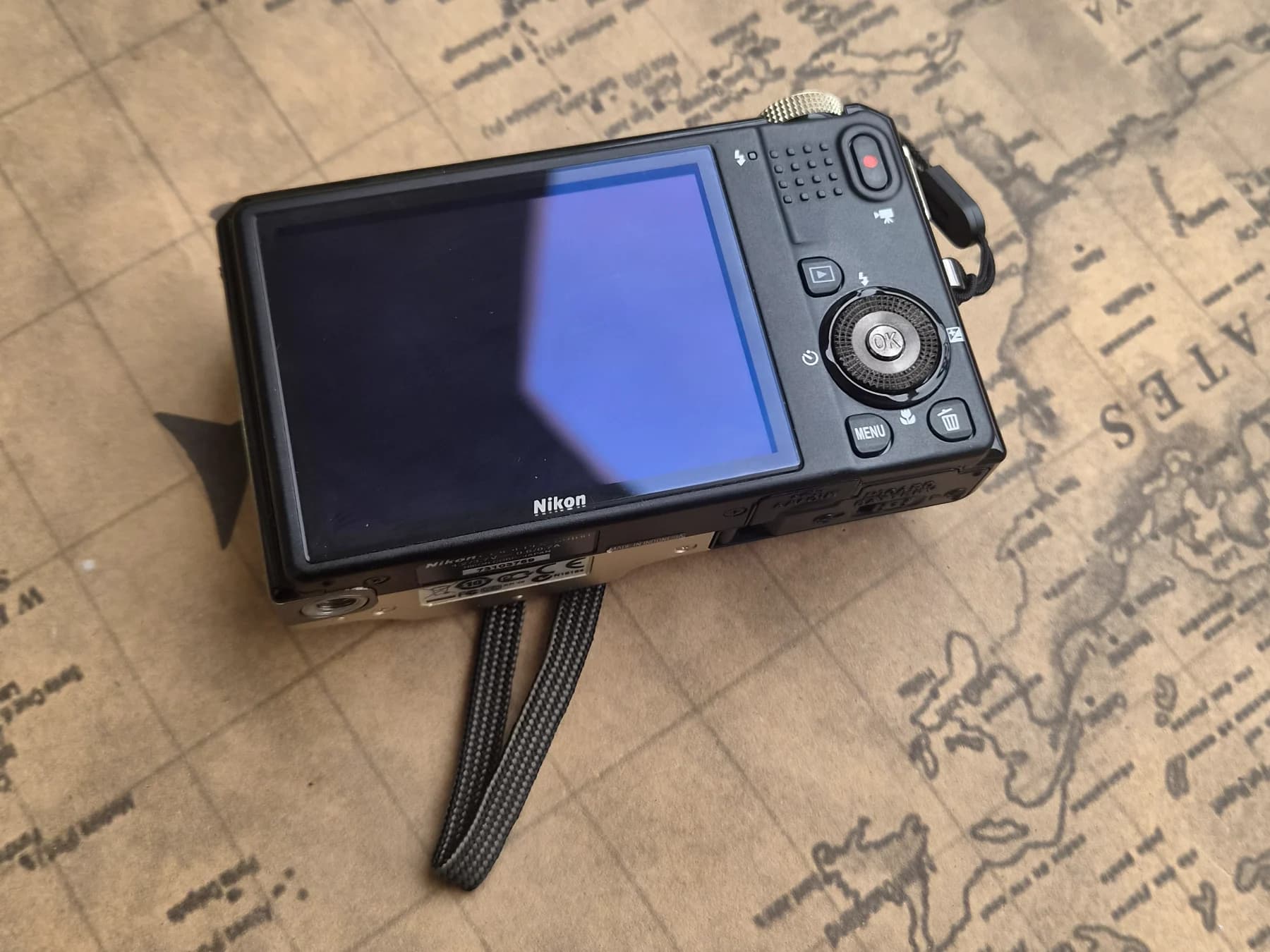 Nikon coolpix s9100 thumbnail 2