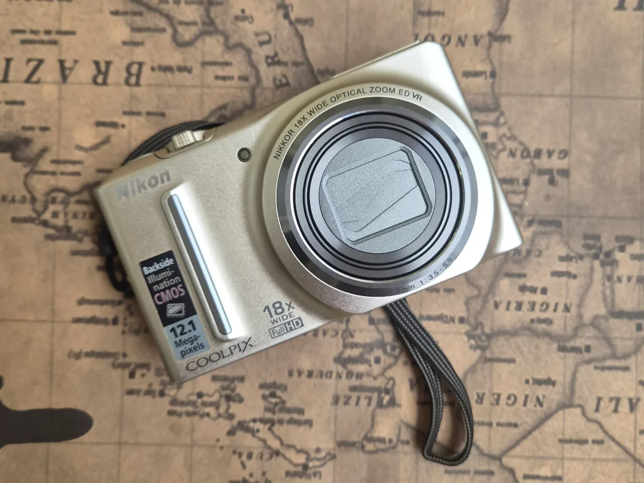 Nikon coolpix s9100