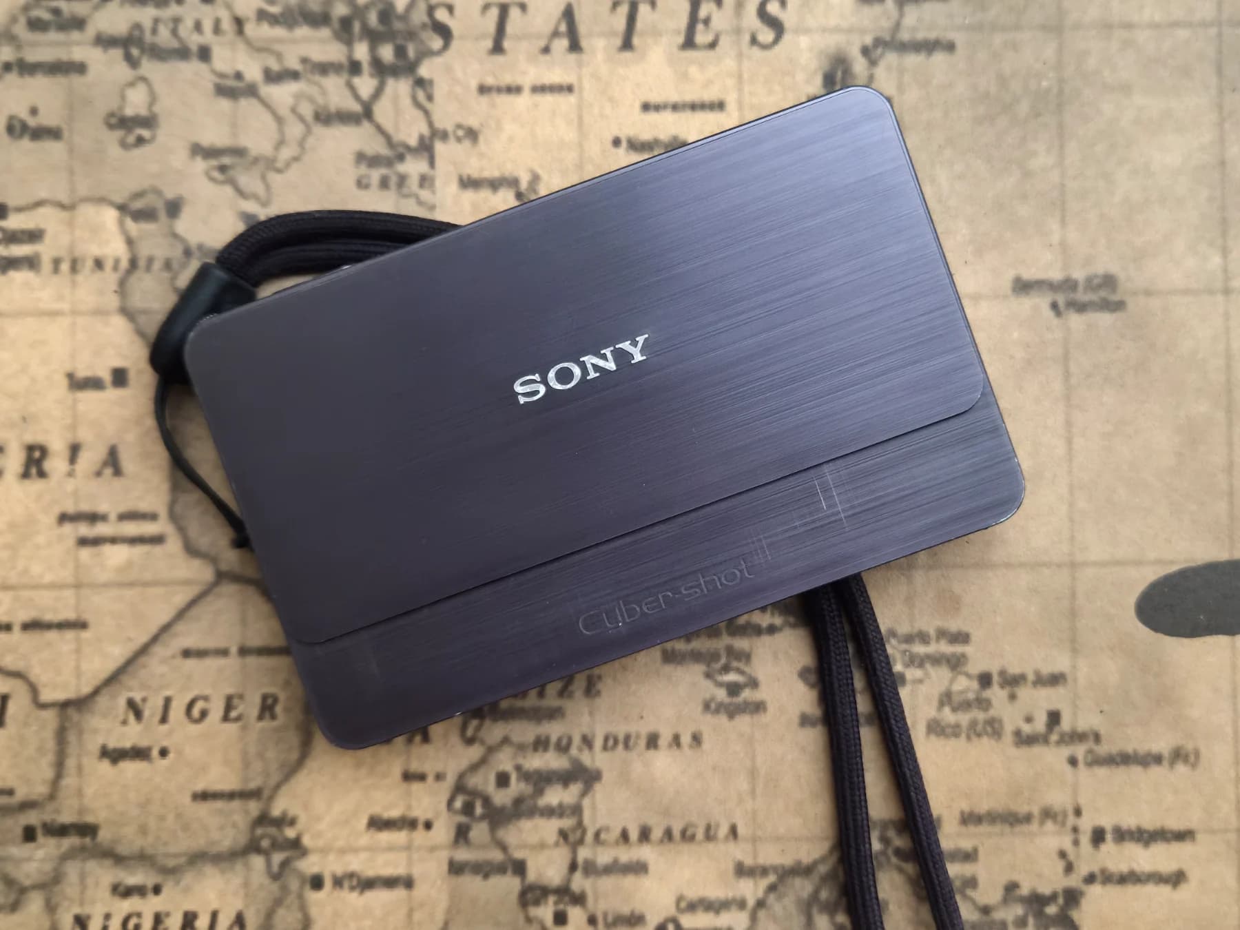 Sony cyber shot t700